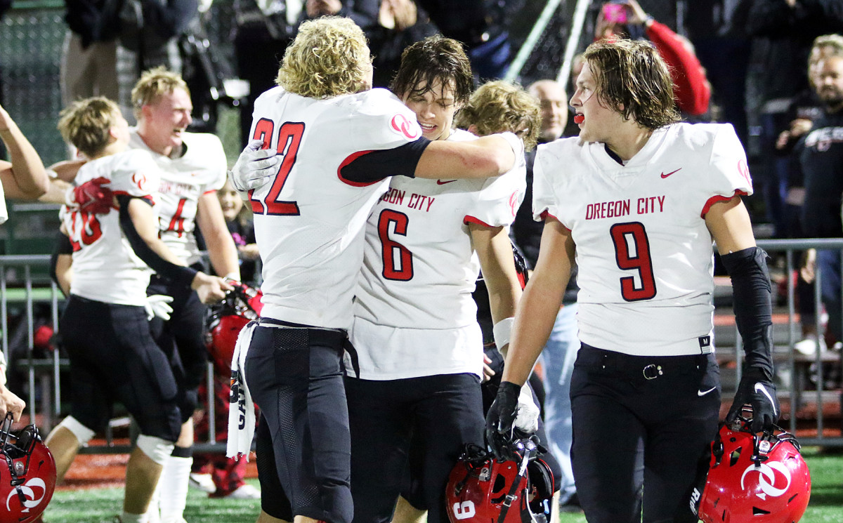 a Oregon City Tigard football Oregon September 29 2023 Dan Brood 70